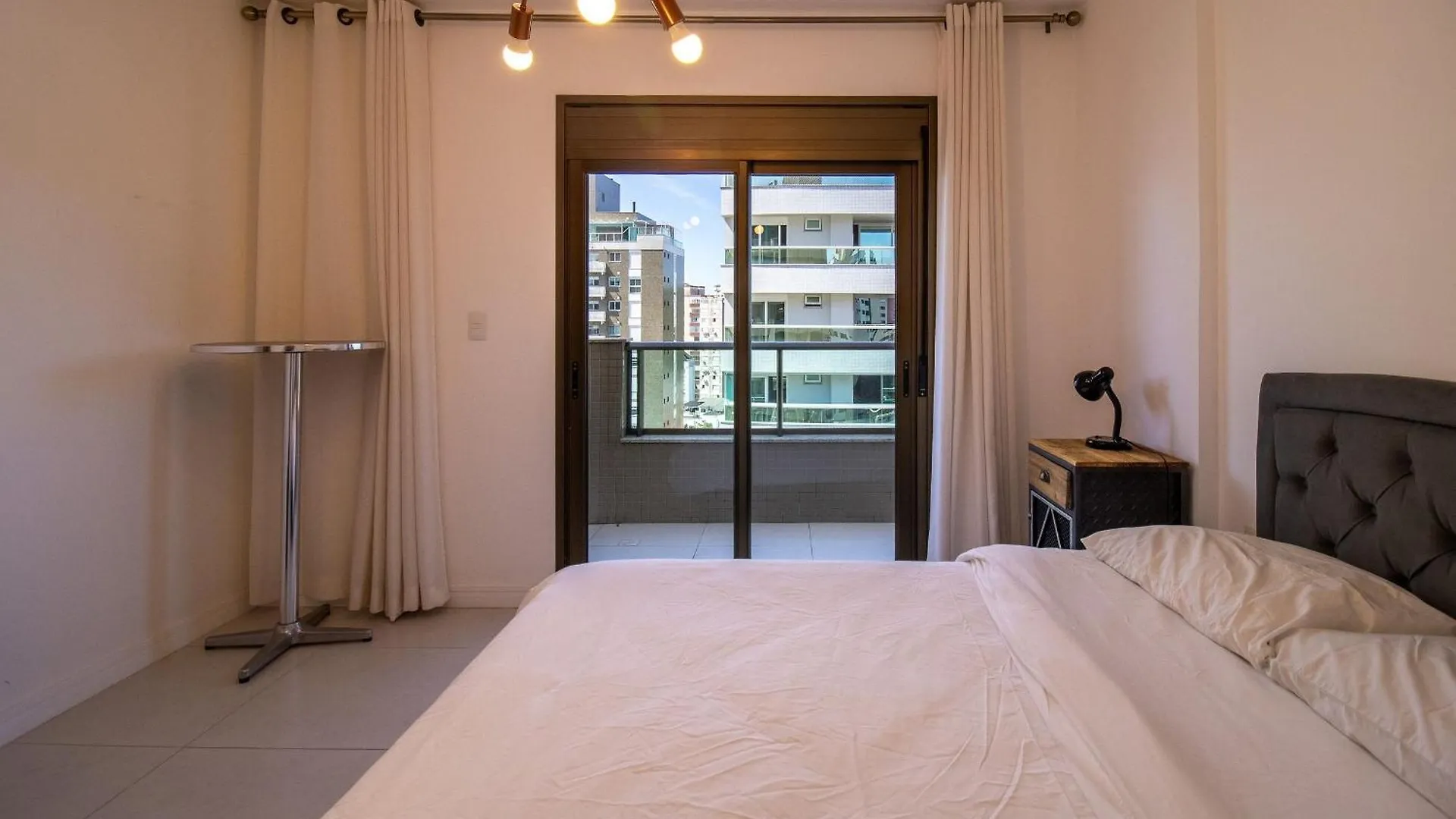 Apto Moderno A 10 Min Do Centro De Floripa Rmt801 Apartment Florianopolis