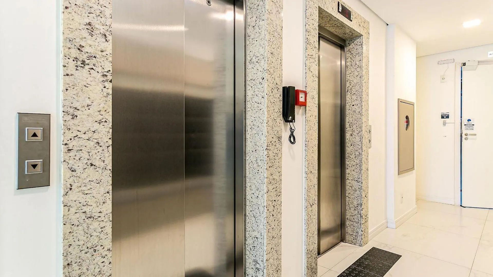 Apto Moderno A 10 Min Do Centro De Floripa Rmt801 Apartment Florianopolis 0*,