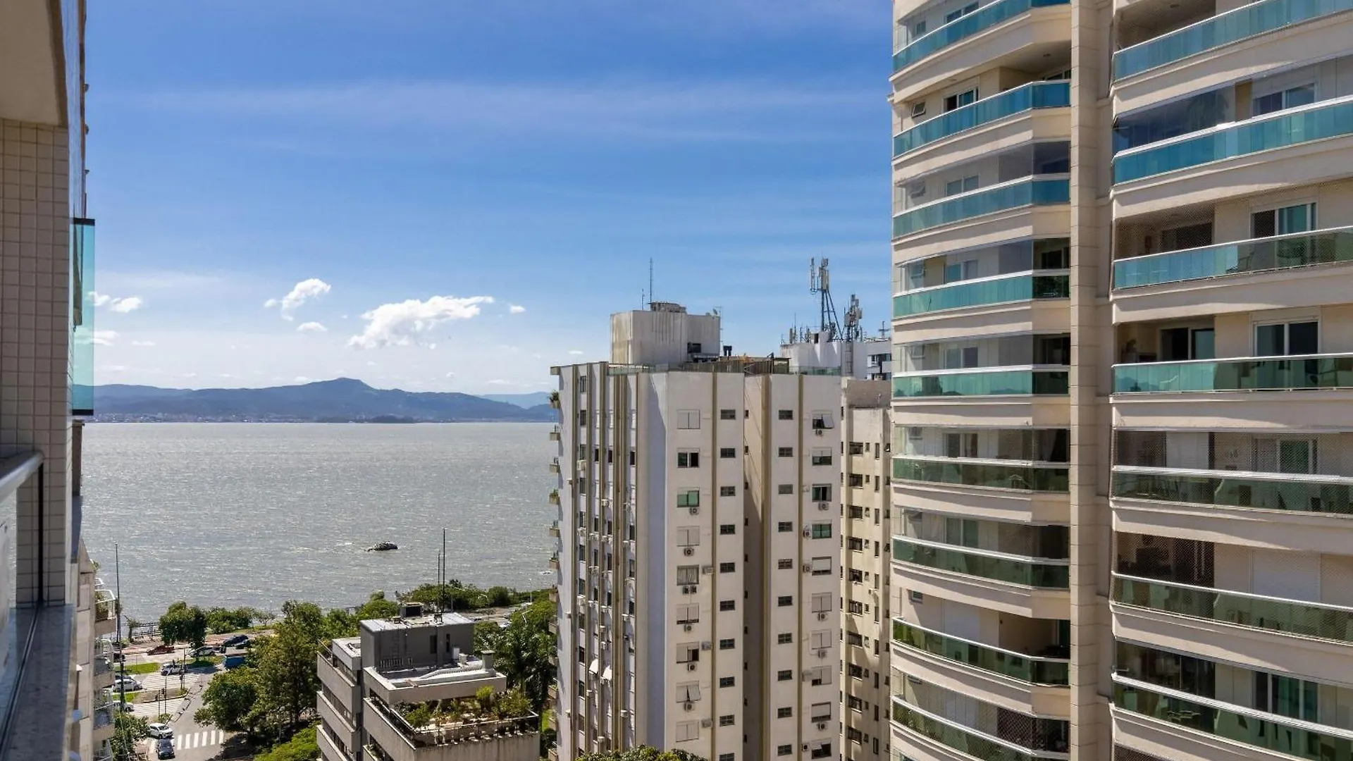 Apto Moderno A 10 Min Do Centro De Floripa Rmt801 Apartment Florianopolis Brazil